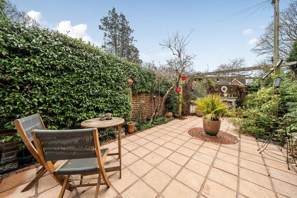 1434703-13-69bd69...