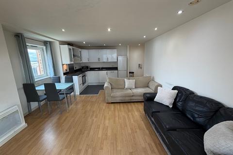 2 bedroom apartment to rent, MASSHOUSE LARGE CORNER 2 BED, FURNISHED WITH BALCONY & PARKING