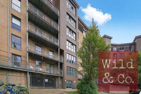 1 bedroom flat for sale, Dockside Court, Harry Zeital Way, Hackney