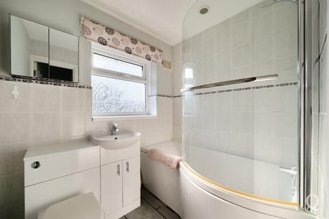 2 bedroom bungalow for sale, Kenilworth Court, Sittingbourne, Kent, ME10