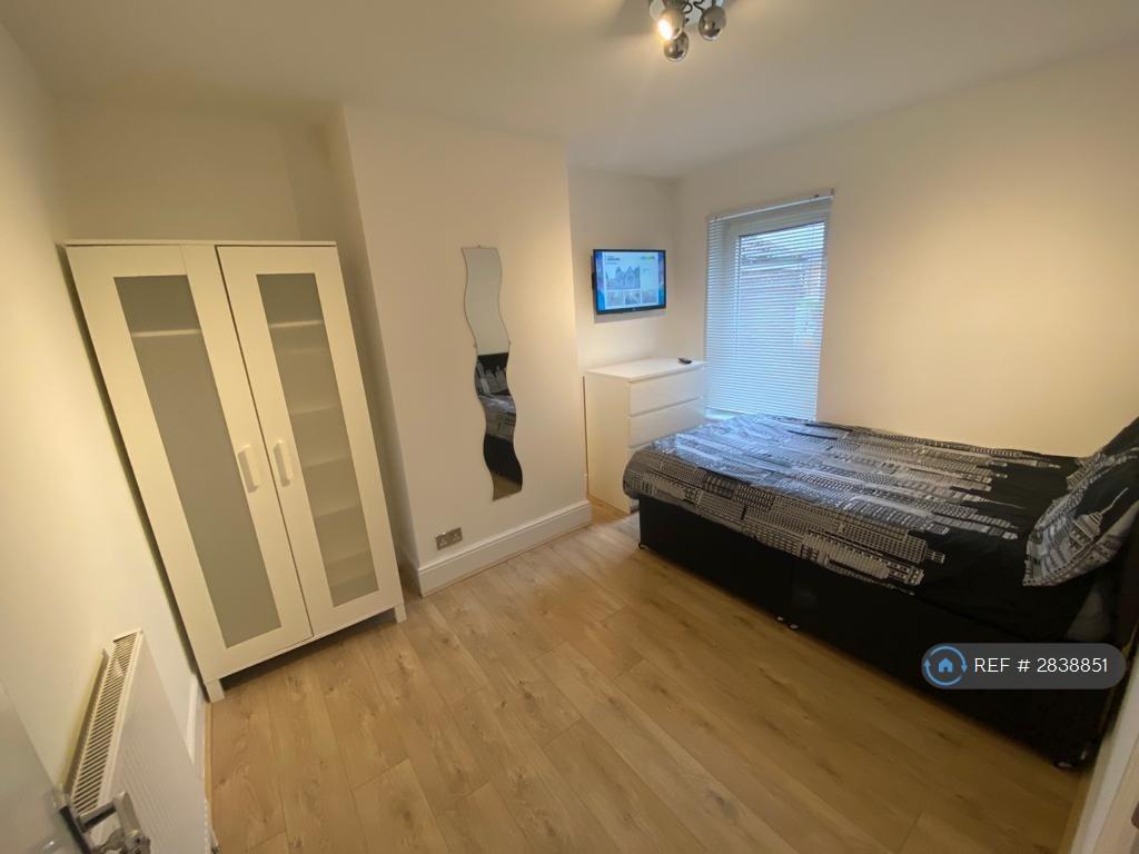 *Now Taken*Double Room 4-Bills Included For All