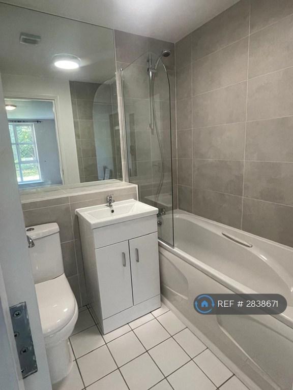 Ensuite To Main Bedroom