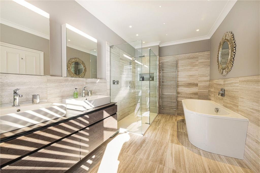 En Suite Bathroom