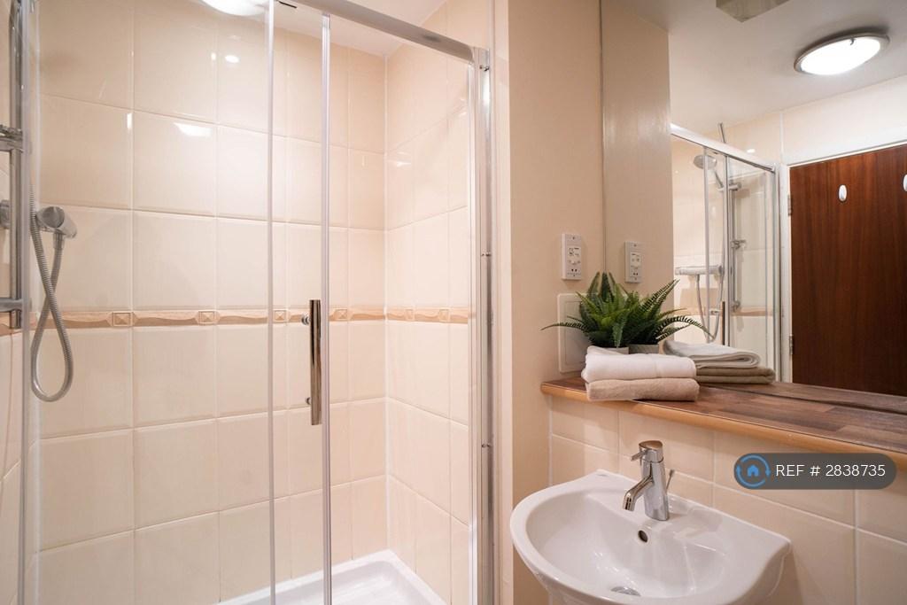 Ensuite Bathroom