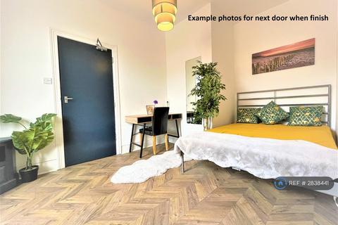 6 bedroom terraced house to rent, Brandon Grove, Newcastle Upon Tyne, NE2