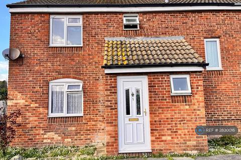 3 bedroom terraced house to rent, Lucerne Court, Whitstable, CT5