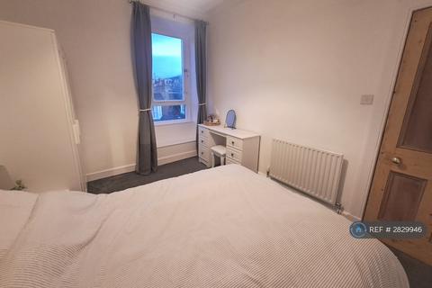 2 bedroom flat to rent, Maryfield, Edinburgh, EH7
