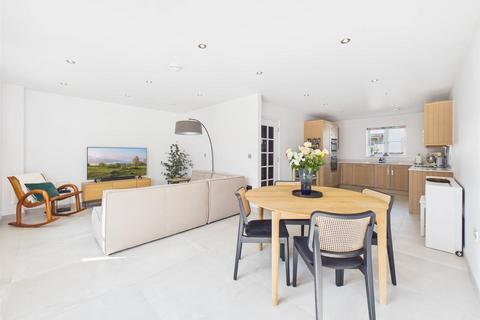 4 bedroom semi-detached house for sale, Located in the heart of Gorey Village