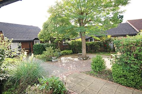 1 bedroom retirement property for sale, High Wych Road, Sawbridgeworth, CM21