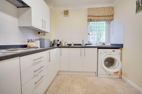1 bedroom retirement property for sale, High Wych Road, Sawbridgeworth, CM21
