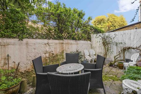 4 bedroom terraced house for sale, Novello Street, London