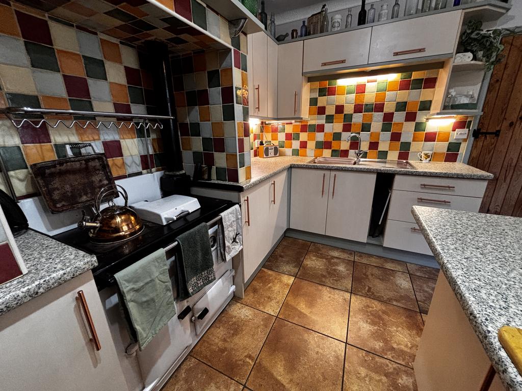 Kitchen/ Dining