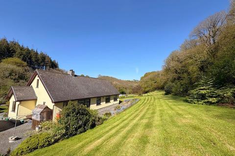 3 bedroom property with land for sale, St Clears , Carmarthenshire  SA33