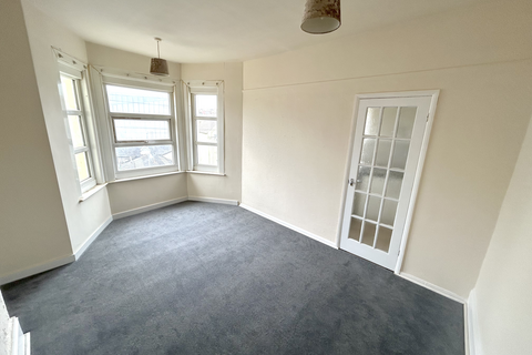 1 bedroom flat to rent, St. Michaels Street, Folkestone CT20