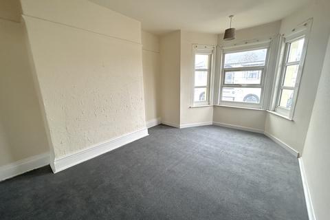 1 bedroom flat to rent, St. Michaels Street, Folkestone CT20