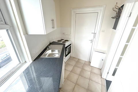 1 bedroom flat to rent, St. Michaels Street, Folkestone CT20