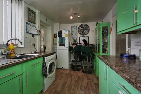 2 bedroom end of terrace house for sale, Seed Hill Terrace, HALIFAX