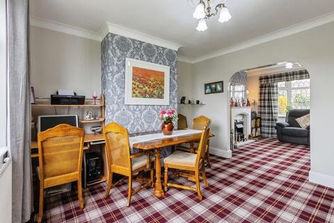 undefined, Royston Hill, Wakefield WF3