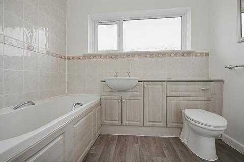 2 bedroom bungalow for sale, Waters End, Barwell, Leicester, Leicestershire, LE9