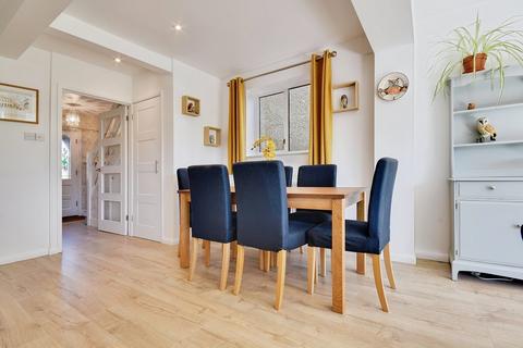 4 bedroom semi-detached house for sale, New Road, East Sussex TN31