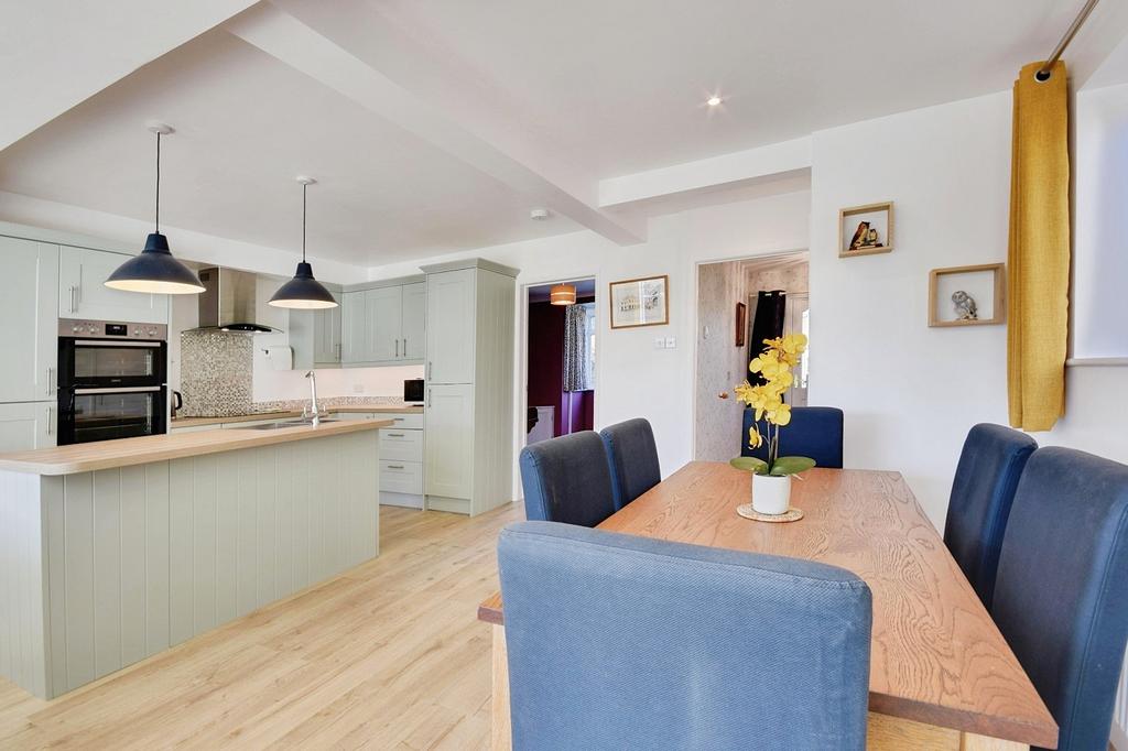 Reception/Kitchen