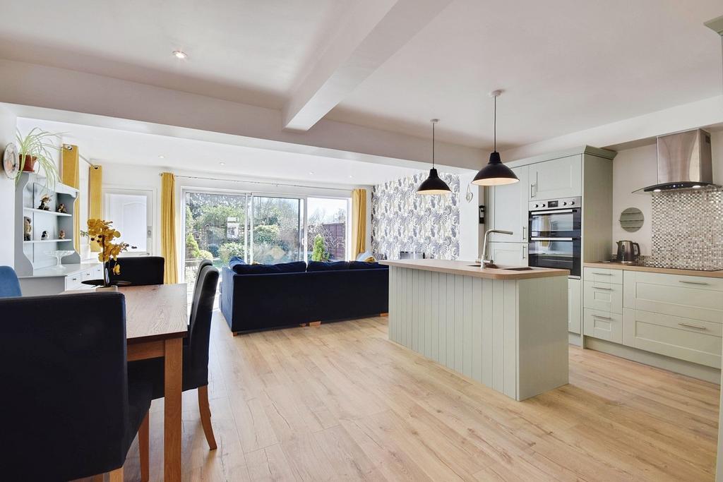 Reception/Kitchen