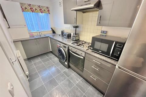 1 bedroom maisonette to rent, Haddon Road, Luton, LU2 9JB