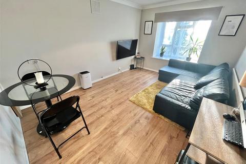 1 bedroom maisonette to rent, Haddon Road, Luton, LU2 9JB
