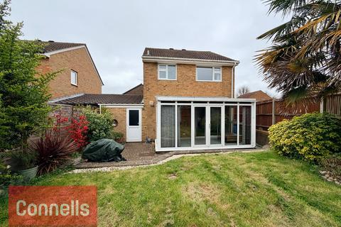 undefined, Kestrel Close, HORSHAM