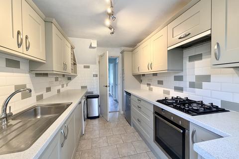 undefined, Kestrel Close, HORSHAM