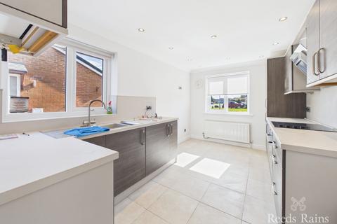 2 bedroom bungalow to rent, Alford Lane, Durham TS19