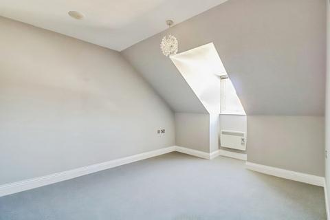 2 bedroom flat to rent, Forge Way, Southend-on-sea, SS1
