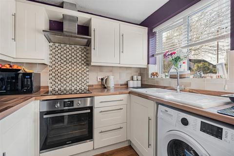2 bedroom terraced house for sale, Wellington Drive, Welwyn Garden City