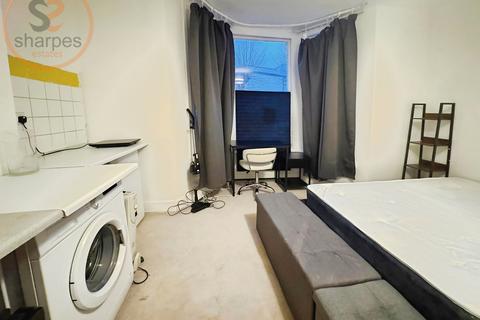 undefined, Ground floor Studio Robinson Road, London