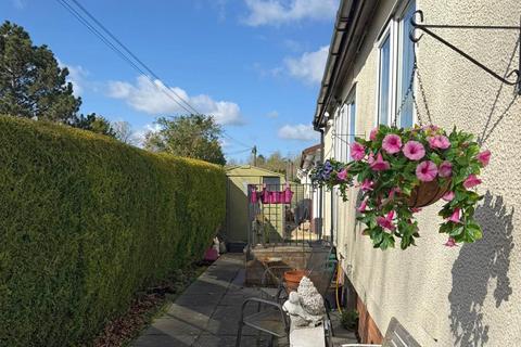 2 bedroom park home for sale, Willows Riverside Park, Windsor