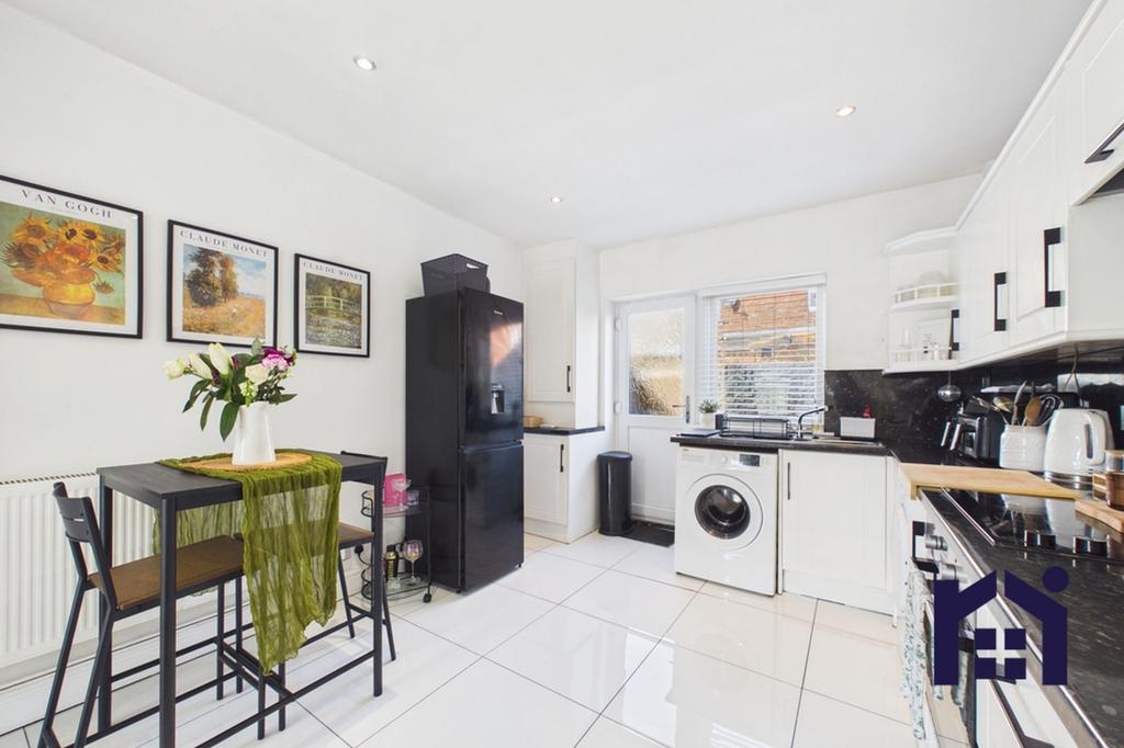Dining kitchen