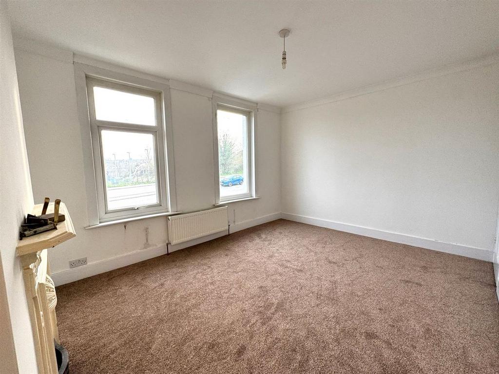 Bedroom 1.jpeg