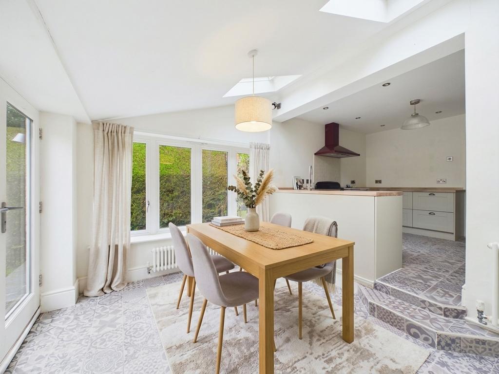 Kitchen (Virtually Furnished)