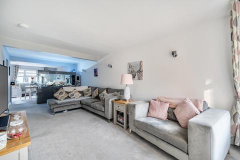 4 bedroom semi-detached house for sale, Vickers Close, Reading RG5