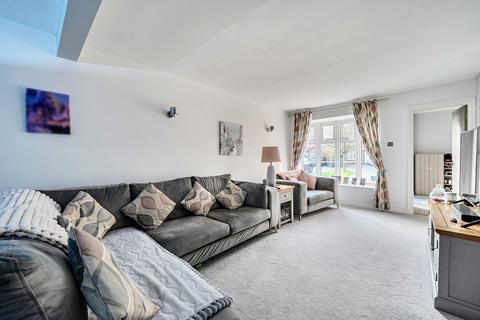 4 bedroom semi-detached house for sale, Vickers Close, Reading RG5