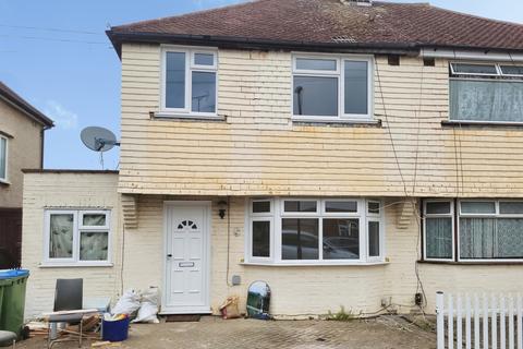 5 bedroom semi-detached house to rent, Birkdale Road, London SE2