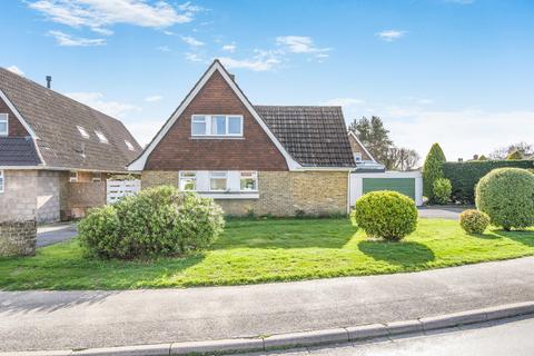 3 bedroom bungalow for sale, Carisbrooke Avenue, Fareham PO14
