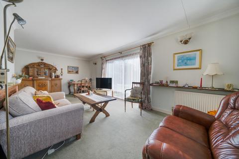 3 bedroom bungalow for sale, Carisbrooke Avenue, Fareham PO14