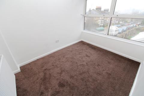 2 bedroom flat to rent, Kitto Road, New Cross SE14