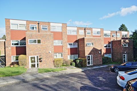 1 bedroom flat to rent, Woking GU22