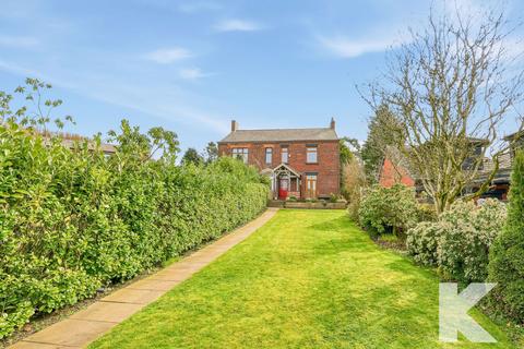 3 bedroom semi-detached house for sale, 734 Ripponden Road, Oldham, OL4 2LP