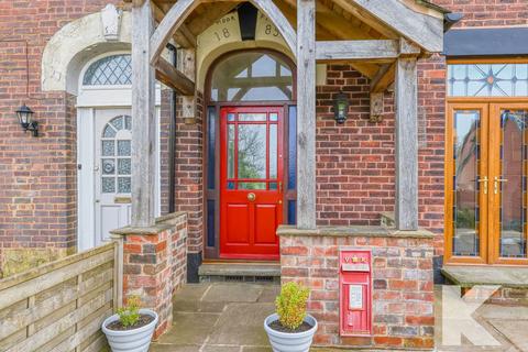 3 bedroom semi-detached house for sale, 734 Ripponden Road, Oldham, OL4 2LP