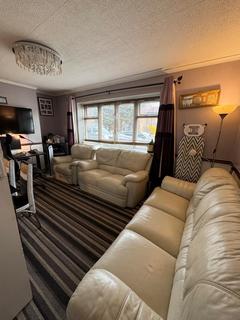 2 bedroom flat to rent, Barking, IG11