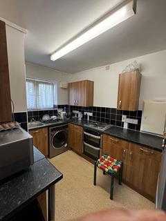 2 bedroom flat to rent, Barking, IG11