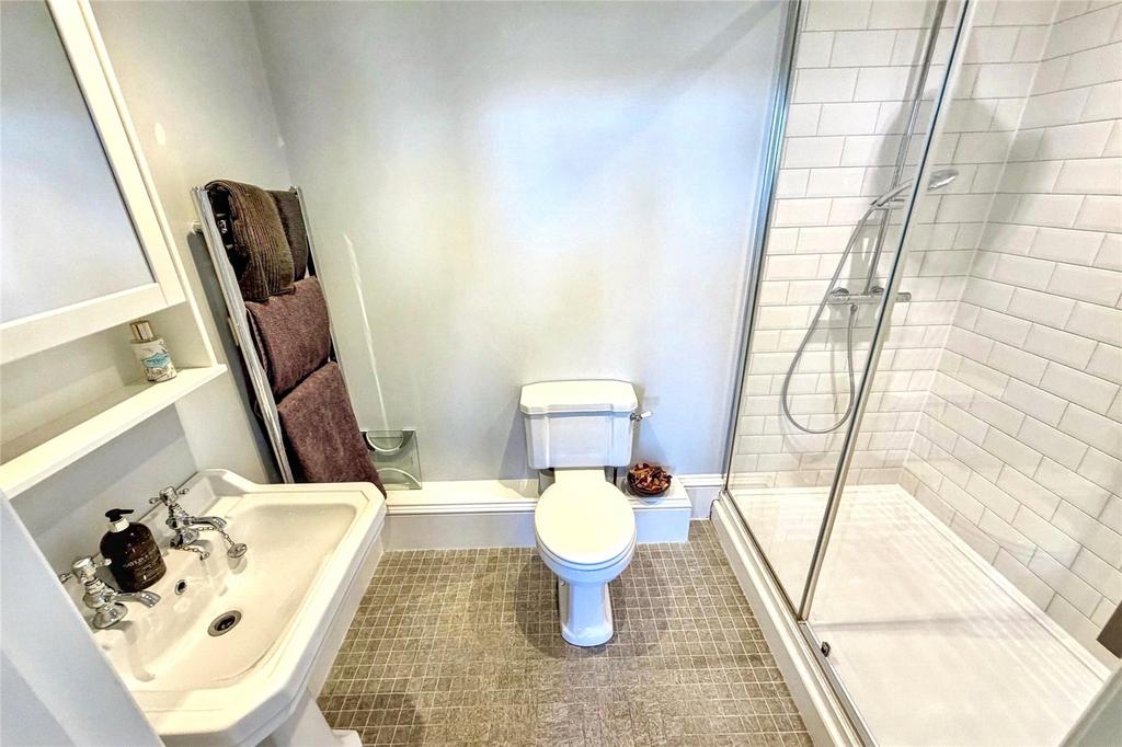 Bed 1 En Suite